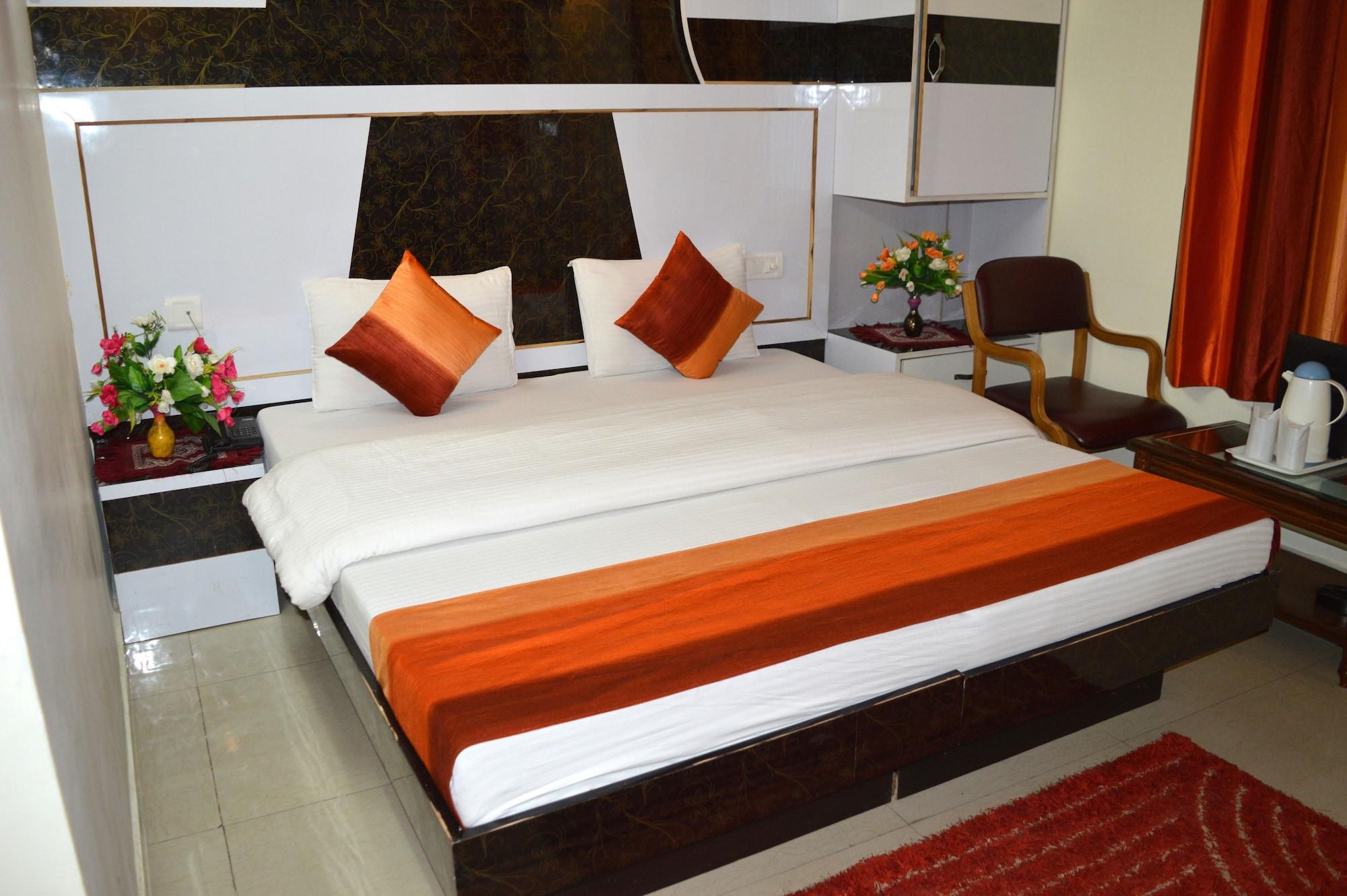 Hotel Su Shree Continental 5 Minutes Walk From New Delhi Railway Station Exterior photo