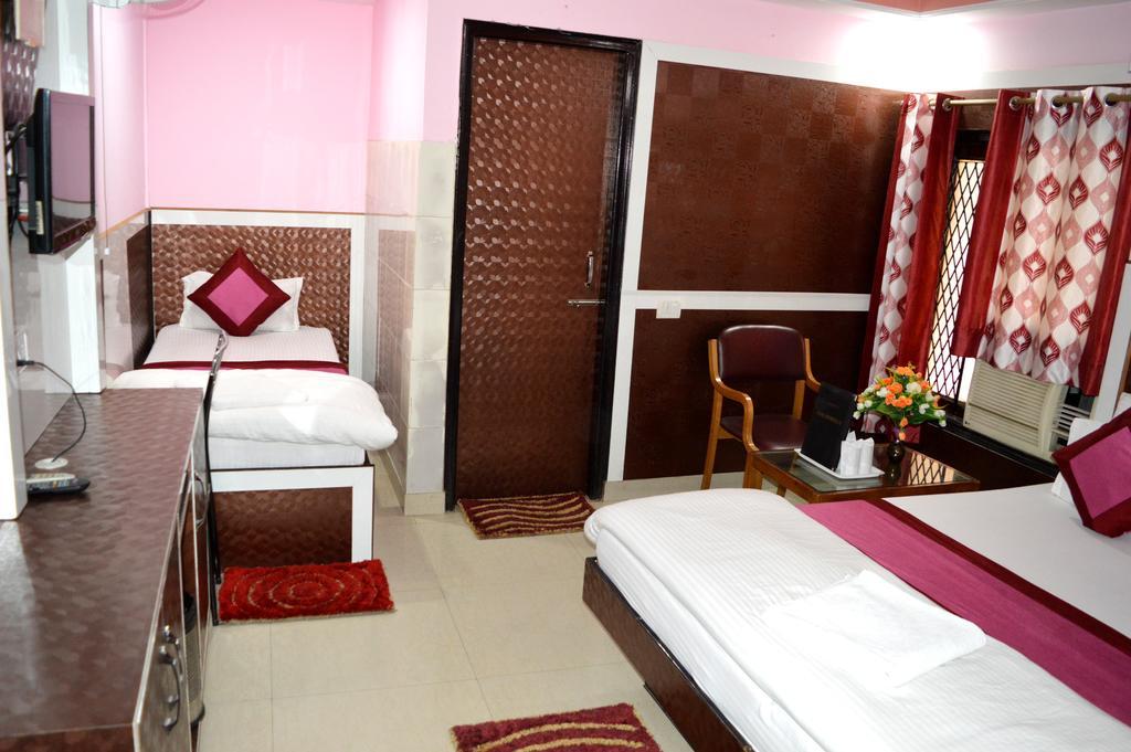 Hotel Su Shree Continental 5 Minutes Walk From New Delhi Railway Station Exterior photo